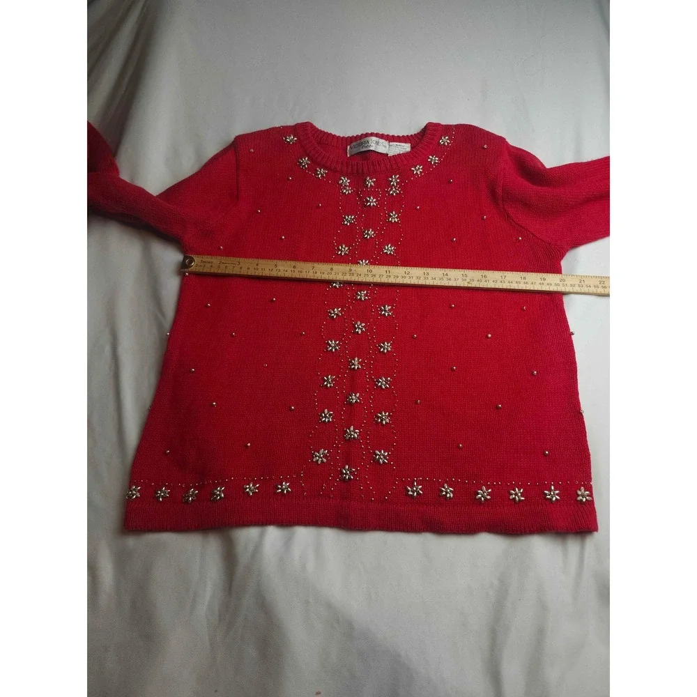 Victoria Jones exact item